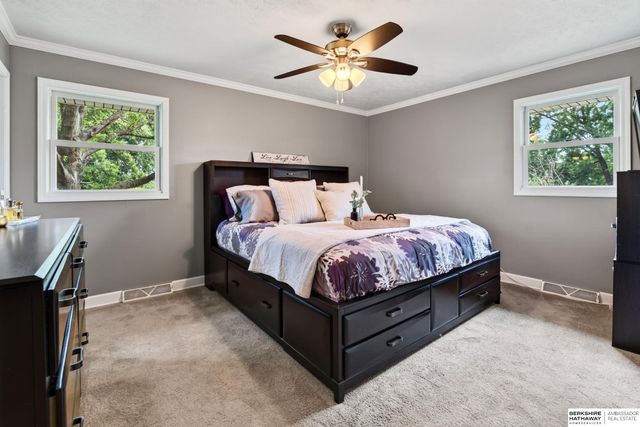 13221 Cedar Circle, Omaha, NE 68144