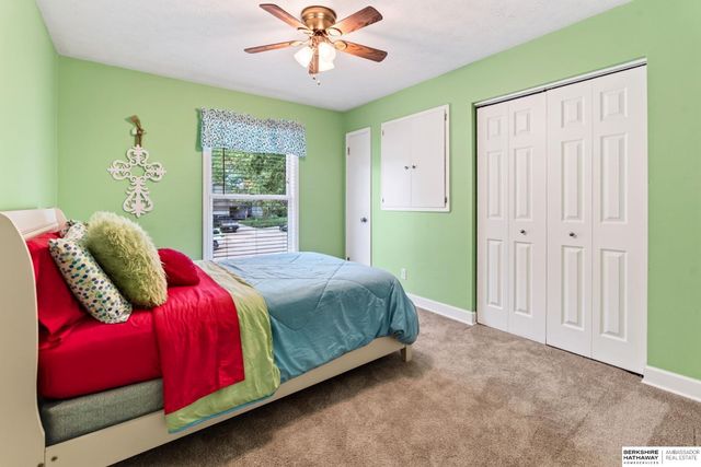 13221 Cedar Circle, Omaha, NE 68144