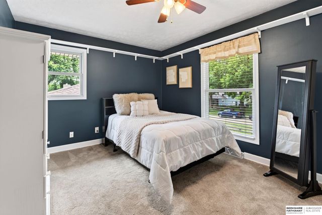 13221 Cedar Circle, Omaha, NE 68144