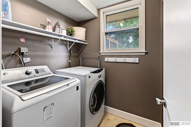 13221 Cedar Circle, Omaha, NE 68144