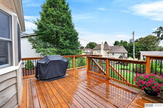13221 Cedar Circle, Omaha, NE 68144