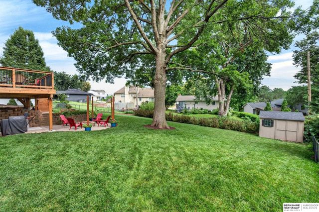 13221 Cedar Circle, Omaha, NE 68144