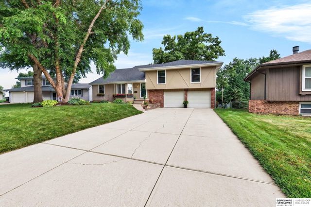 13221 Cedar Circle, Omaha, NE 68144