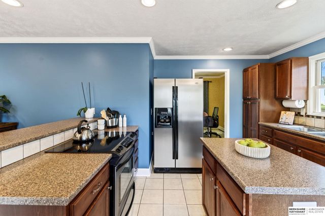13221 Cedar Circle, Omaha, NE 68144