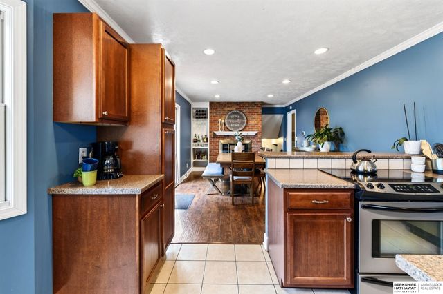 13221 Cedar Circle, Omaha, NE 68144
