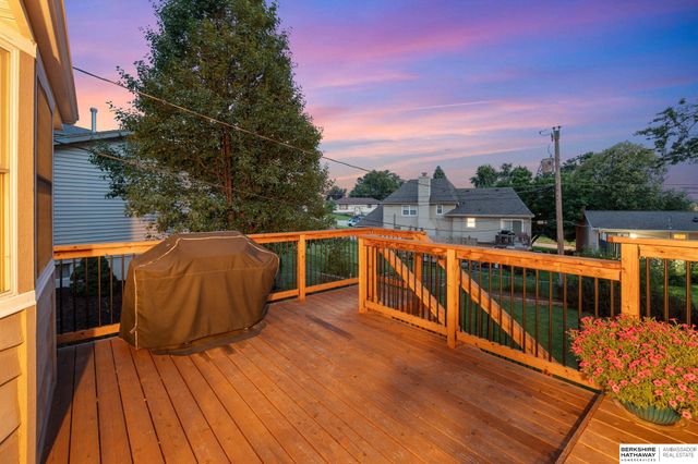 13221 Cedar Circle, Omaha, NE 68144