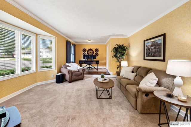13221 Cedar Circle, Omaha, NE 68144