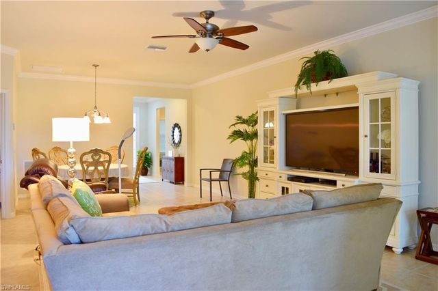 8578 Veronawalk CIR, Naples, FL 34114