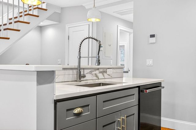 137 N St 3, Boston, MA 02127