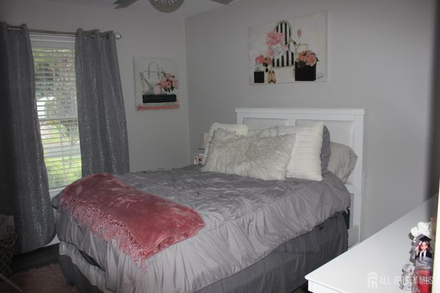 82 Forest Park Terrace, Monroe, NJ 08831