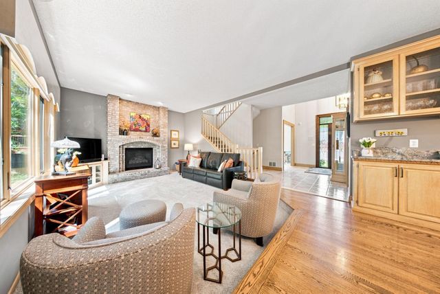 1444 Kings Wood Lane, Eagan, MN 55122