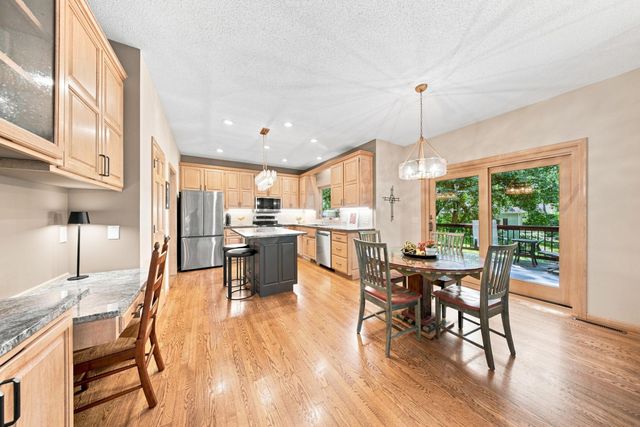 1444 Kings Wood Lane, Eagan, MN 55122