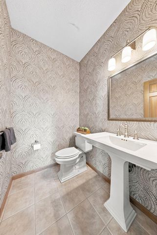 1444 Kings Wood Lane, Eagan, MN 55122