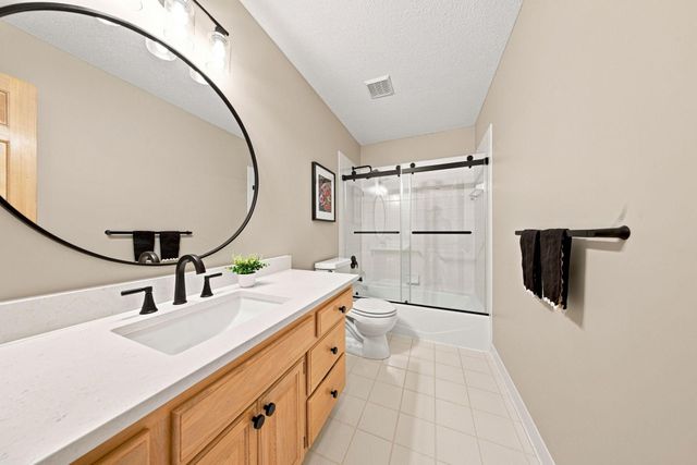 1444 Kings Wood Lane, Eagan, MN 55122