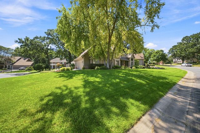 1444 Kings Wood Lane, Eagan, MN 55122