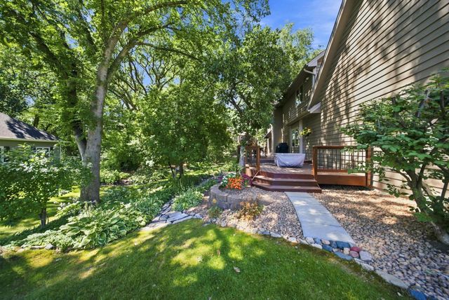 1444 Kings Wood Lane, Eagan, MN 55122