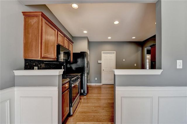 195 Ledgewood Mill Way, Lawrenceville, GA 30045