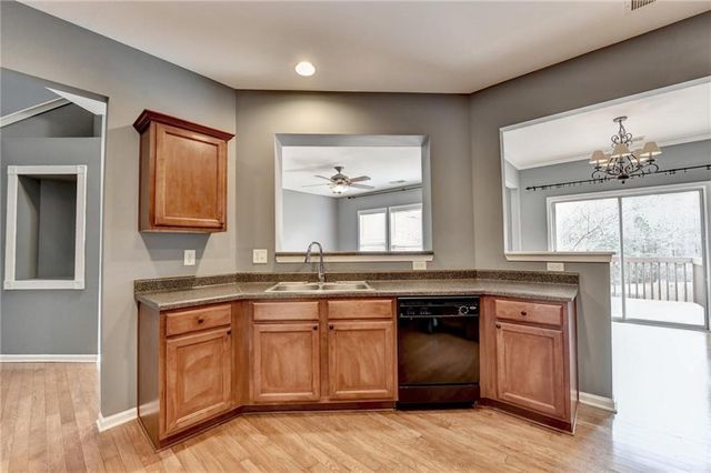 195 Ledgewood Mill Way, Lawrenceville, GA 30045