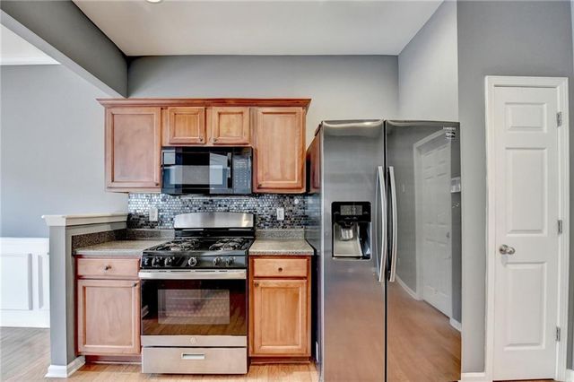 195 Ledgewood Mill Way, Lawrenceville, GA 30045