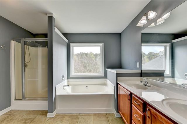 195 Ledgewood Mill Way, Lawrenceville, GA 30045