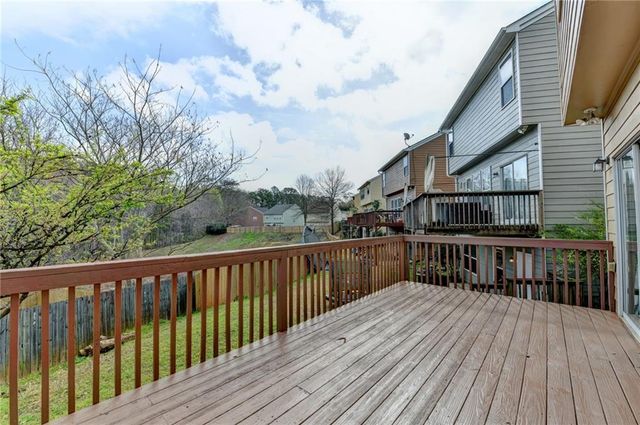 195 Ledgewood Mill Way, Lawrenceville, GA 30045