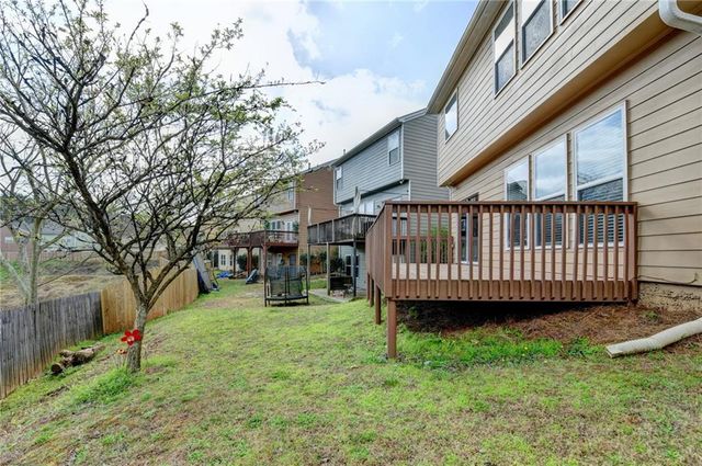 195 Ledgewood Mill Way, Lawrenceville, GA 30045