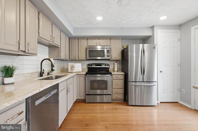 5936 SPRUCE RUN CT, Centreville, VA 20121