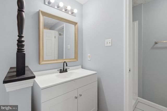 5936 SPRUCE RUN CT, Centreville, VA 20121