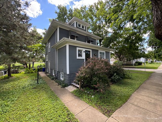 519 S Hale Street, Wheaton, IL 60187