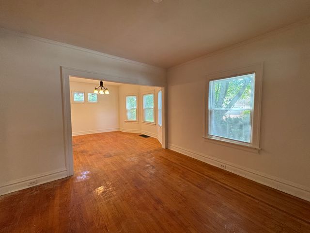 519 S Hale Street, Wheaton, IL 60187