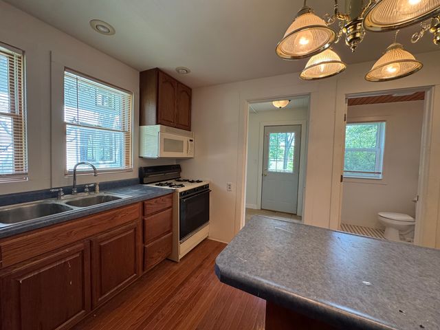 519 S Hale Street, Wheaton, IL 60187