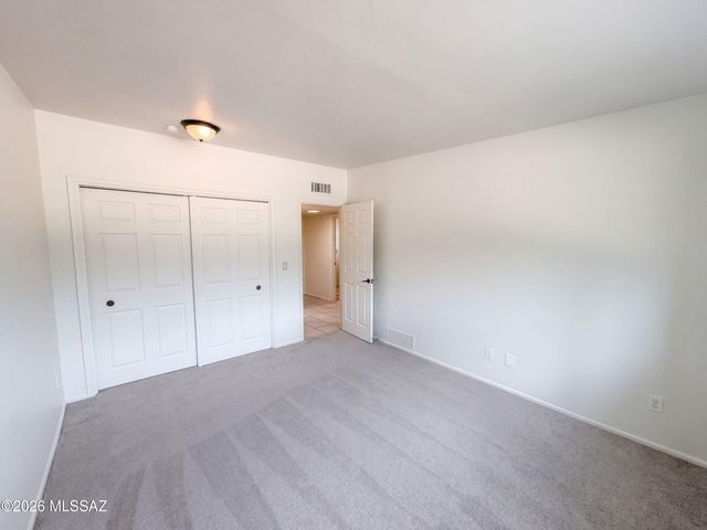 5611 N Placita Arizpe, Tucson, AZ 85718
