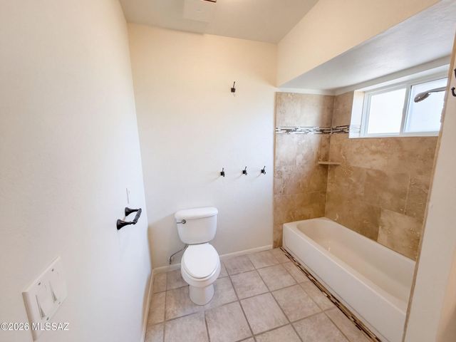 5611 N Placita Arizpe, Tucson, AZ 85718