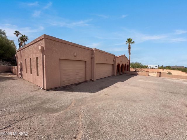 5611 N Placita Arizpe, Tucson, AZ 85718