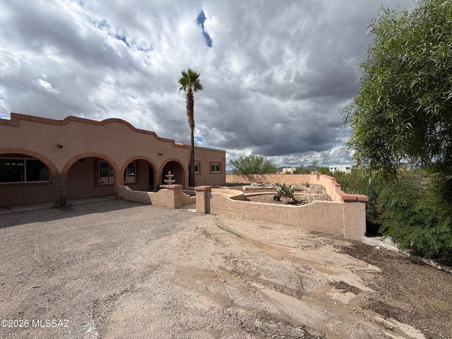 5611 N Placita Arizpe, Tucson, AZ 85718