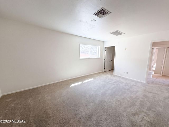 5611 N Placita Arizpe, Tucson, AZ 85718