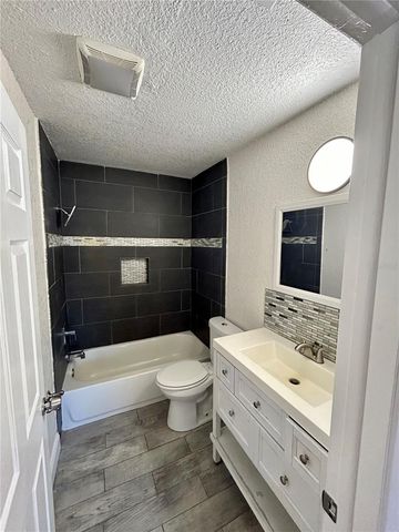 18812 CARR DRIVE A, Lutz, FL 33559