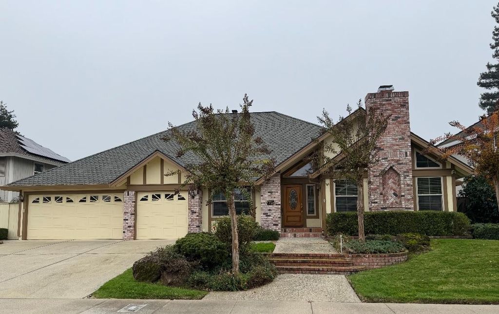7725 Blackwater Way, Sacramento, CA 95831