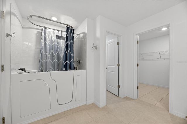 15716 MILLER CREEK DRIVE, Sun City Center, FL 33573