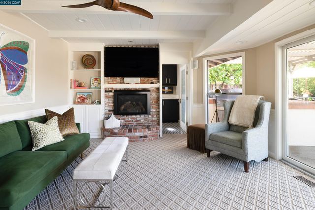 136 Shuey Drive, Moraga, CA 94556