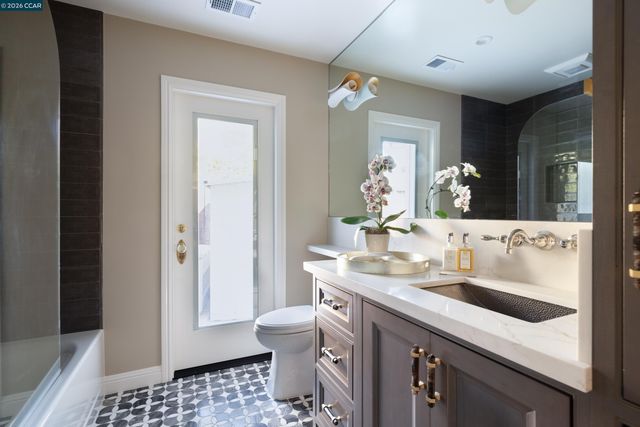 136 Shuey Drive, Moraga, CA 94556