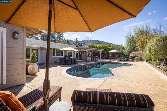 136 Shuey Drive, Moraga, CA 94556