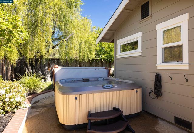 136 Shuey Drive, Moraga, CA 94556