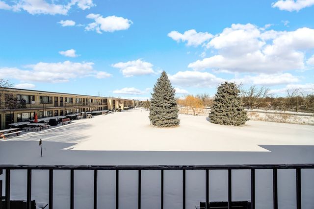 12 King Arthur Court 11, Northlake, IL 60164