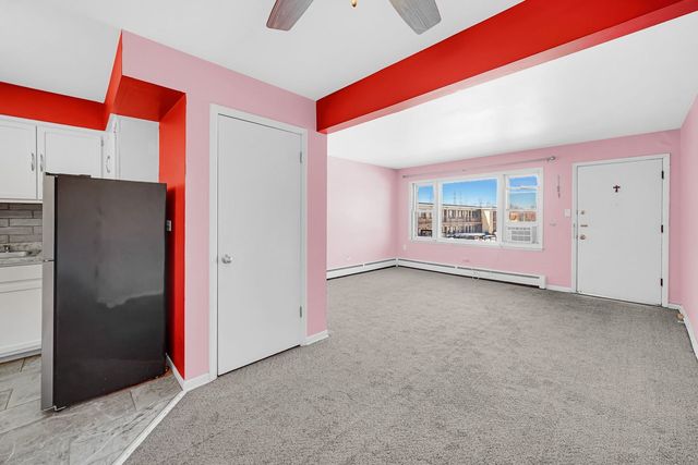 12 King Arthur Court 11, Northlake, IL 60164