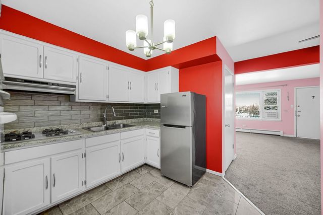 12 King Arthur Court 11, Northlake, IL 60164