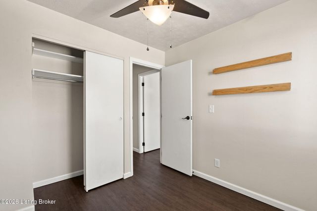 5607 Sprigwood Ln, Louisville, KY 40291