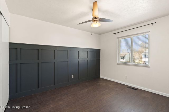 5607 Sprigwood Ln, Louisville, KY 40291