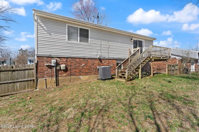 5607 Sprigwood Ln, Louisville, KY 40291