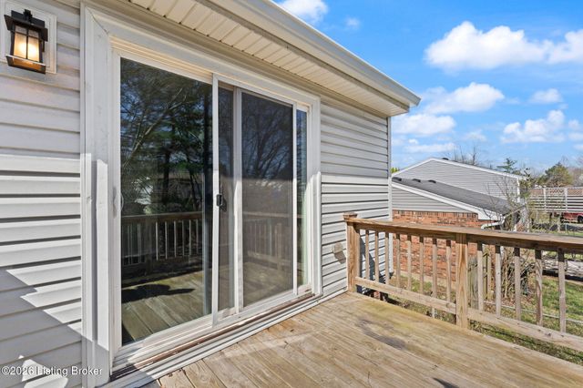 5607 Sprigwood Ln, Louisville, KY 40291